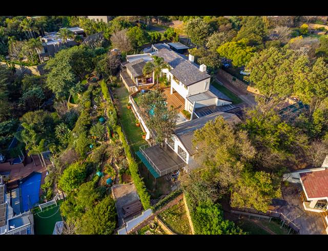 5 BEDROOM FREEHOLD FOR SALE IN NORTHCLIFF